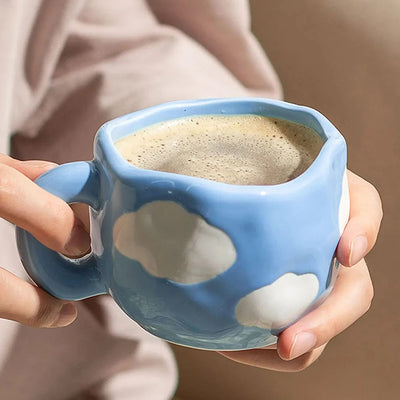 Creative underglaze hand-painted white cloud coffee cup and saucer hand-shaped irregular cloud ceramic cup and saucer