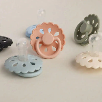 1PC PORTABLE BABY PACIFIER BPA FREE SOOTHER SILICONE LUMINOUS PACIFIER MULTI-PATTERN DESIGN FOR BOYS GIRLS DURABLE