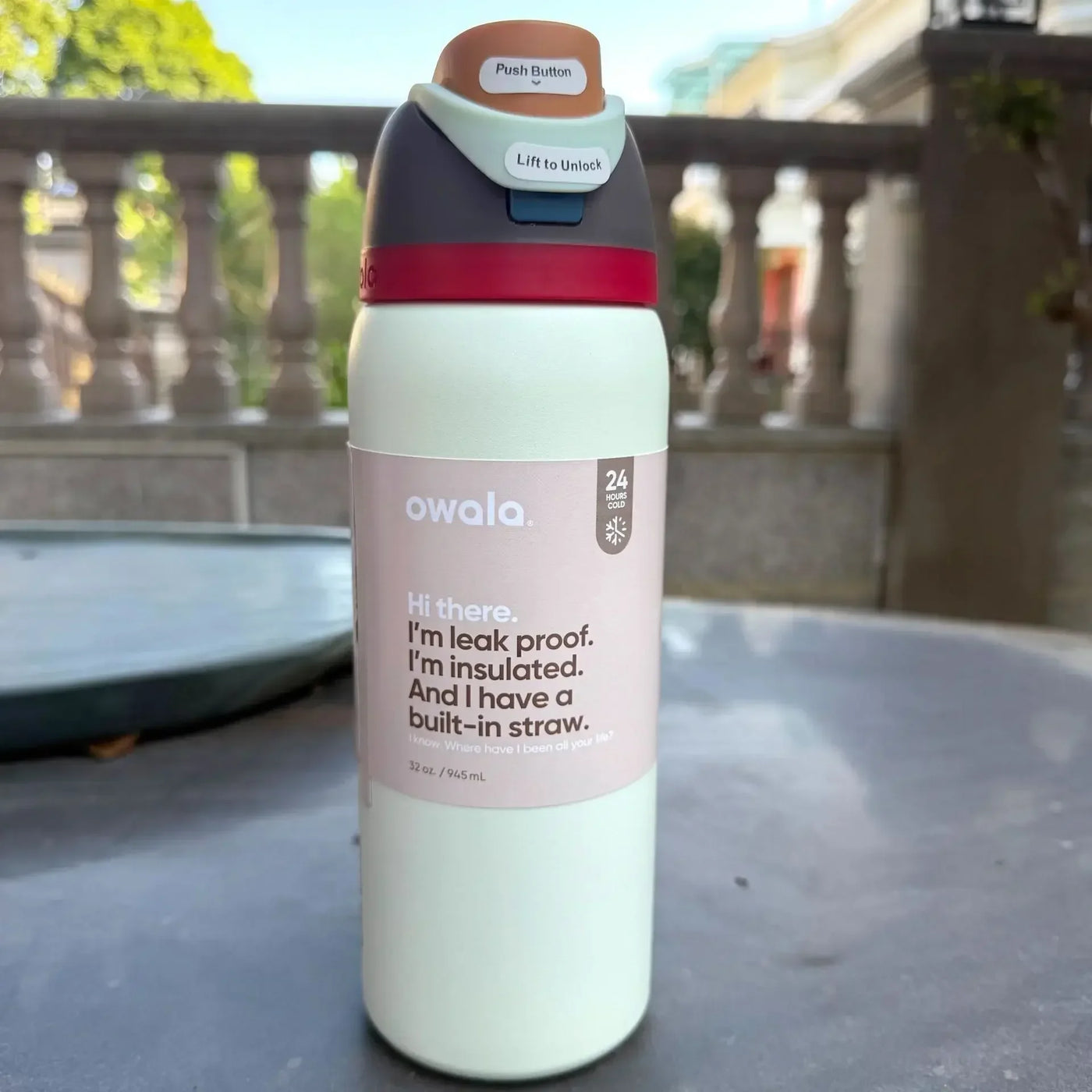 Owala Insulated Stainless Steel Water Bottle with Straw, BPA-Free Sports Water Bottle, Great for Travel,  32 Oz