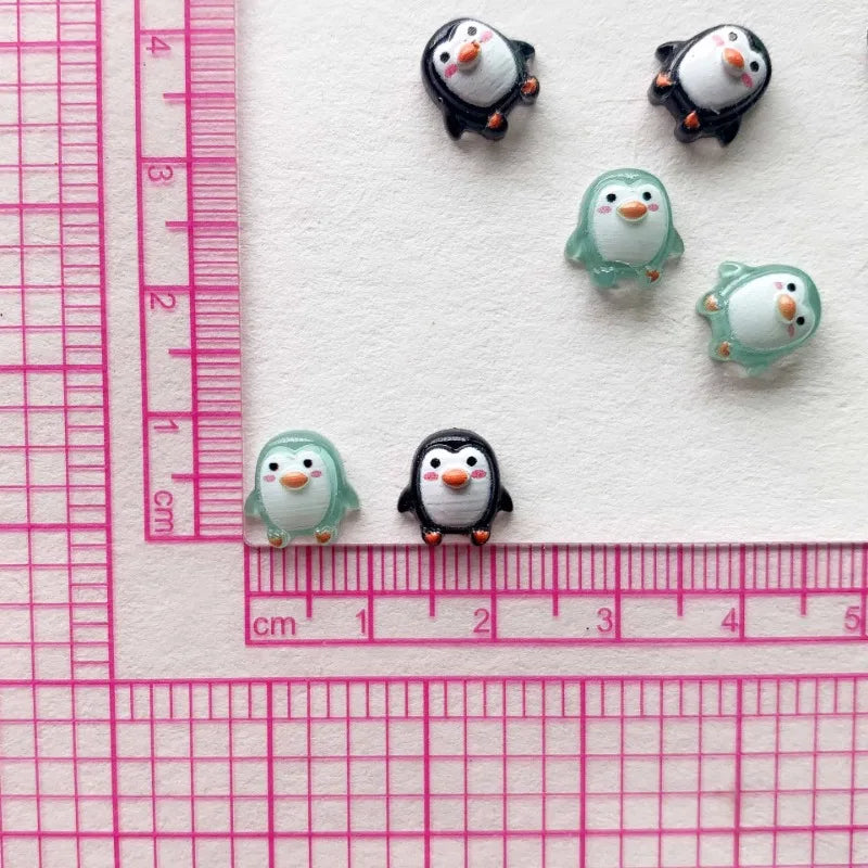 50pcs Cute 9mm Resin Mini Penguin Series Flat Back Stone Figurines DIY Wedding Scrapbook Manicure Accessories