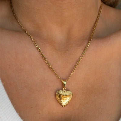 Stainless Steelss Shell Flower Pendant Necklace For Women Vintage Gold Color Heart Clavicle Chain Romantic Necklace Jewelry Gift
