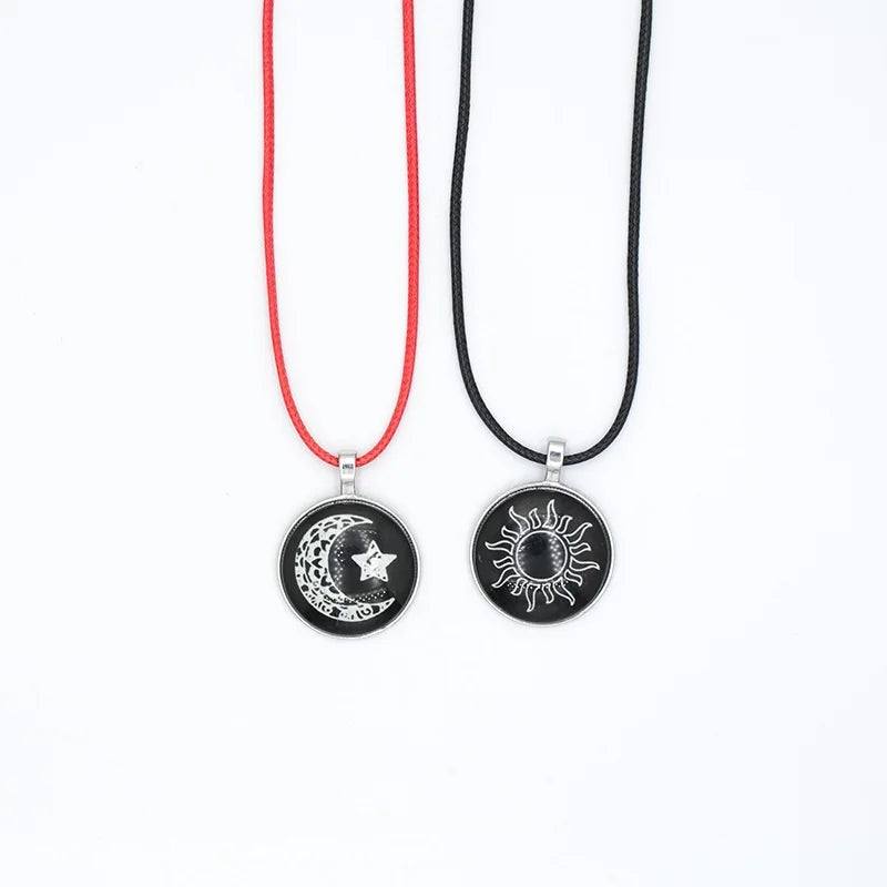 2 Pcs/Set Luminous Sun Moon Pendant Necklaces for Women Men Romantic Glow In The Dark Couple Necklace Friendship Jewelry Gifts