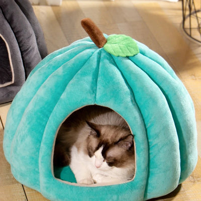 3D PUMPKIN PET HOUSE – SEMI-ENCLOSED WINTER CAT HOUSE WITH REMOVABLE BOTTOM, NON-SLIP BASE & WASHABLE SOFT PP COTTON MAT
