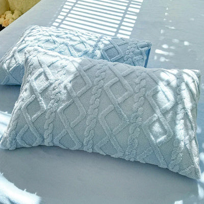 Specification for 1PCS/2PCS Velvet Pillowcase Pillow Cover (48x74cm):