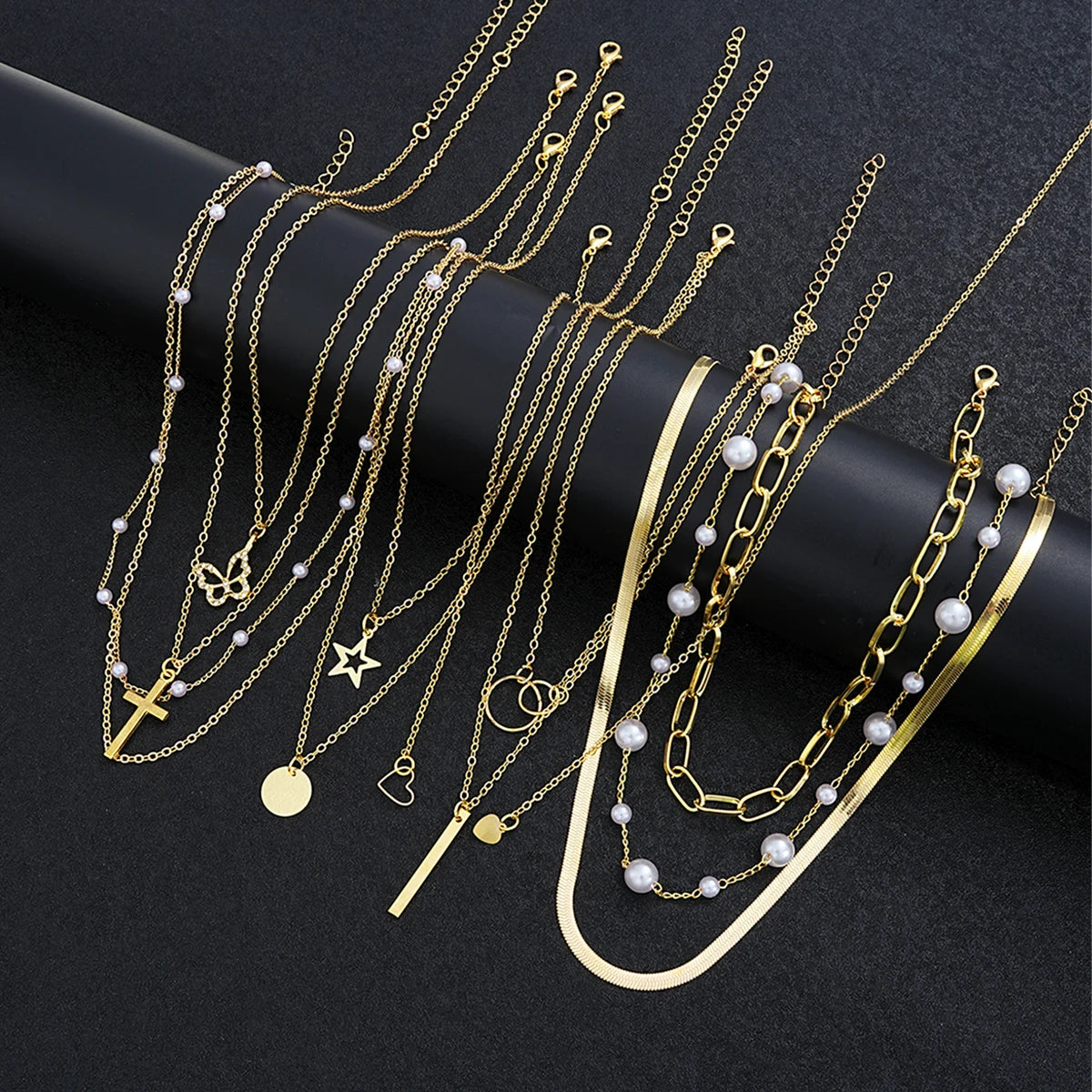 11 Pcs Simple Pearl Choker Necklaces Set for Women Fashion Layered Chain Star Cross Heart Pendant Charms Necklace Jewelry Gifts