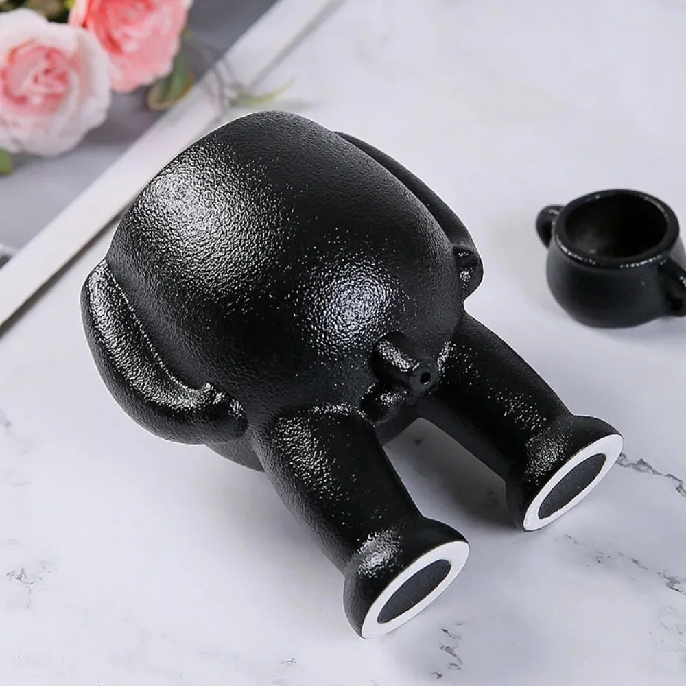Human Shaped Peeing Plant Pot with Drainage Holes Figure Vases Resin Funny Flowerpot Piss Pot Shape Home Decoration Friend Gift