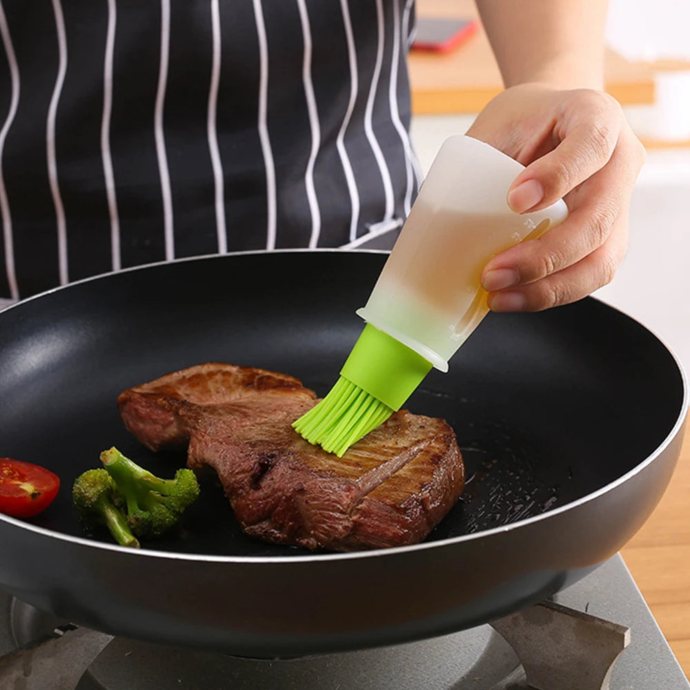 Silicone Oiler with Brush Seasoning Seasoning Sauce Brush with Scale oil Bottle BBQ Kitchenware Gadgets Grilling Frying Tools