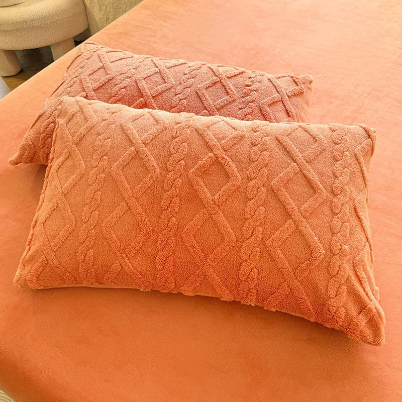 Specification for 1PCS/2PCS Velvet Pillowcase Pillow Cover (48x74cm):