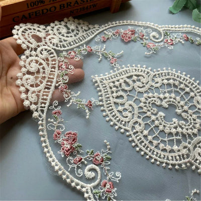 1pc Vintage French Lace Table Mat Embroidered Lace Tablecloth Pastoral European Style Bedside Table Decoration Rose Mat