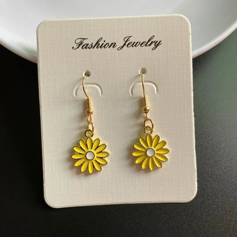 Korean Fashion Flower Pendant Necklace for Girl Women White Yellow Color Trendy Choker Necklace Gift for Summer Wholesale
