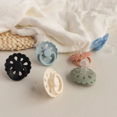 1PC PORTABLE BABY PACIFIER BPA FREE SOOTHER SILICONE LUMINOUS PACIFIER MULTI-PATTERN DESIGN FOR BOYS GIRLS DURABLE