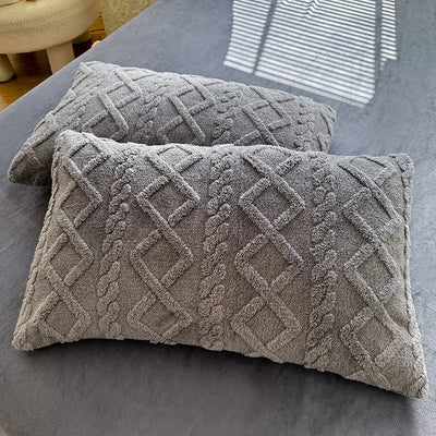 Specification for 1PCS/2PCS Velvet Pillowcase Pillow Cover (48x74cm):