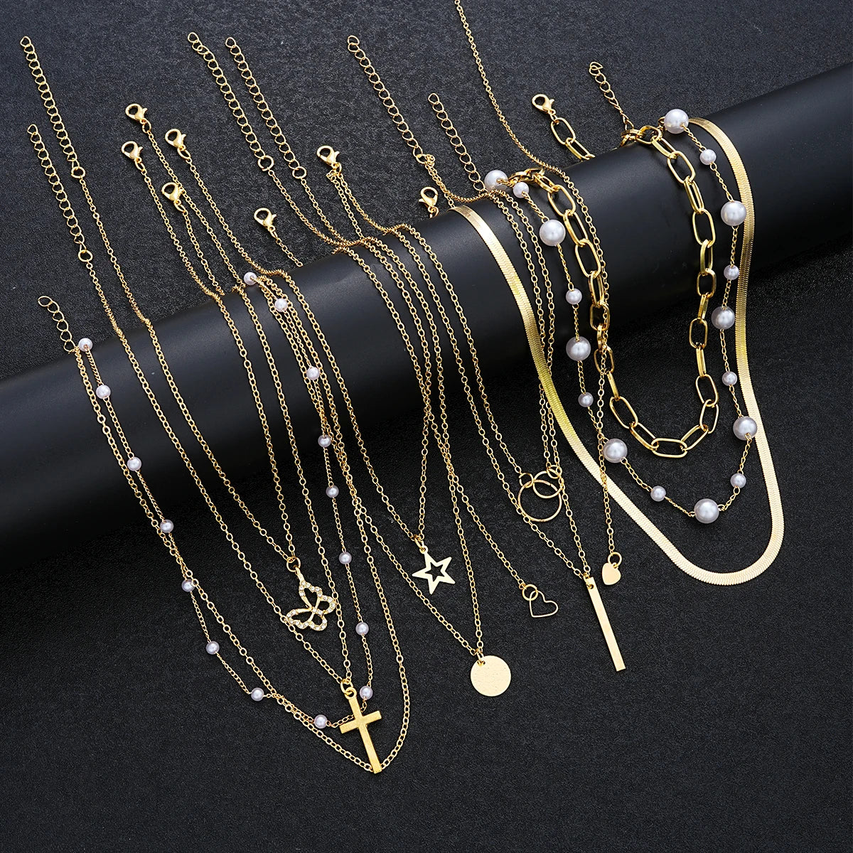 11 Pcs Simple Pearl Choker Necklaces Set for Women Fashion Layered Chain Star Cross Heart Pendant Charms Necklace Jewelry Gifts