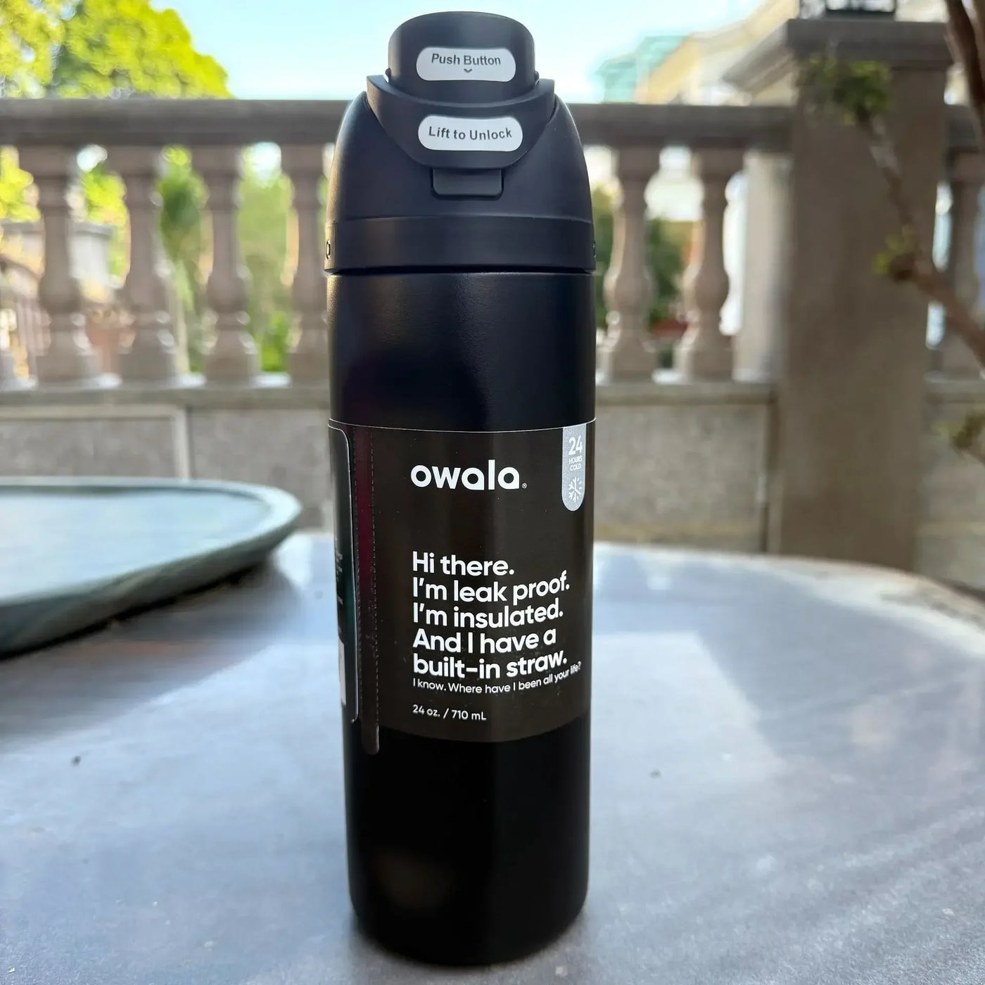 Owala Insulated Stainless Steel Water Bottle with Straw, BPA-Free Sports Water Bottle, Great for Travel,  32 Oz