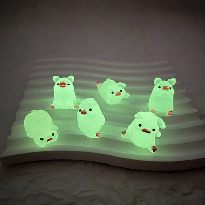 6PCS GLOW-IN-THE-DARK RESIN PIGGY ORNAMENT SET DIY KEYCHAIN MINI LANDSCAPE HOME CAR DESKTOP DECOR