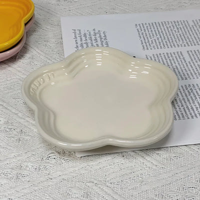 Plum Blossom Small Plate 5.5Inches 14cm Rainbow Sauce Plate Flower Shaped Pet Gradual Spike Bone Plate Tableware Ceramic Dishs