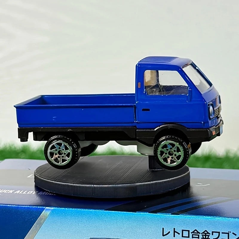 DRIFTING CAR DASHBOARD ORNAMENT – FUN MOVING VEHICLE DECORATION