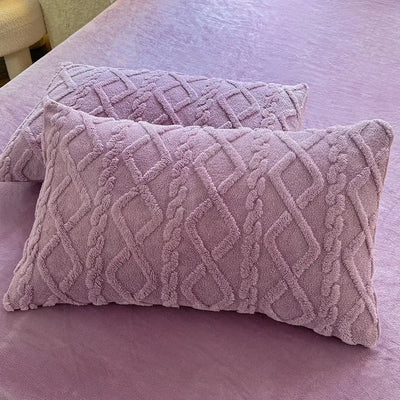 Specification for 1PCS/2PCS Velvet Pillowcase Pillow Cover (48x74cm):