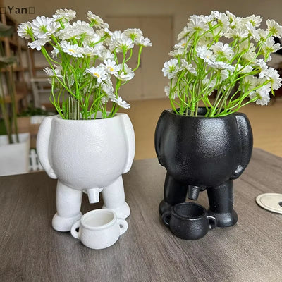 Ceramic Peeing Potted Gardening Pots Novelty Peeing Planter Pot with Drainage Desktop Flowers Planter Display for Bedroom Patios