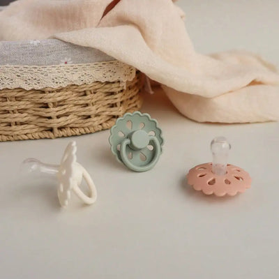 1PC PORTABLE BABY PACIFIER BPA FREE SOOTHER SILICONE LUMINOUS PACIFIER MULTI-PATTERN DESIGN FOR BOYS GIRLS DURABLE