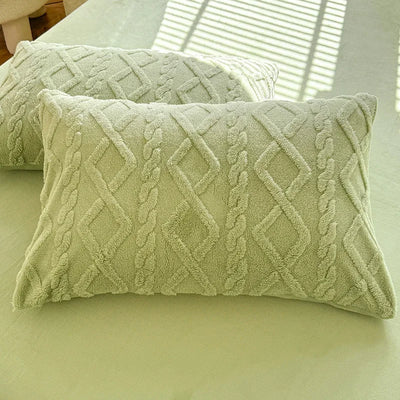 Specification for 1PCS/2PCS Velvet Pillowcase Pillow Cover (48x74cm):