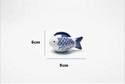 Underglaze blue and white porcelain size carp desktop ornaments floating ceramic fish crafts in water